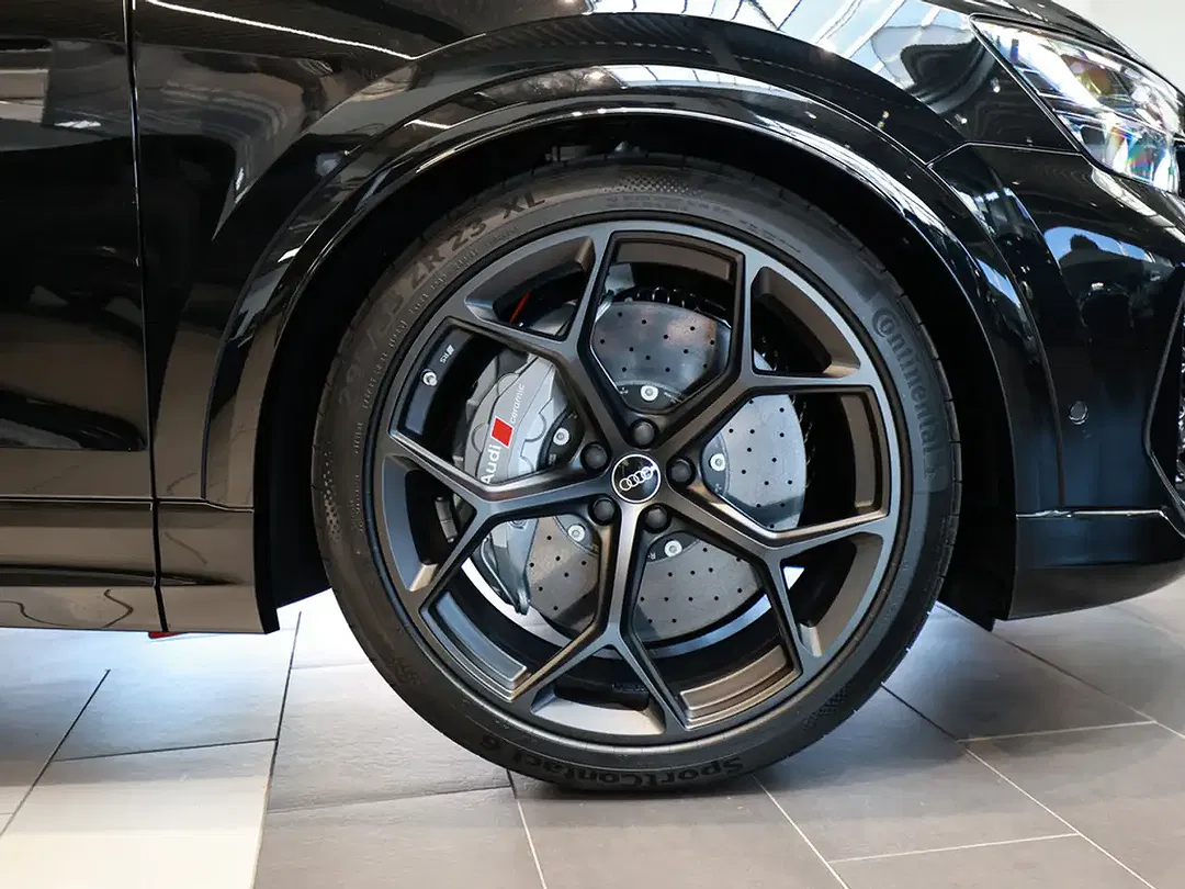 Audi RS Q8 - Thumbnail 5