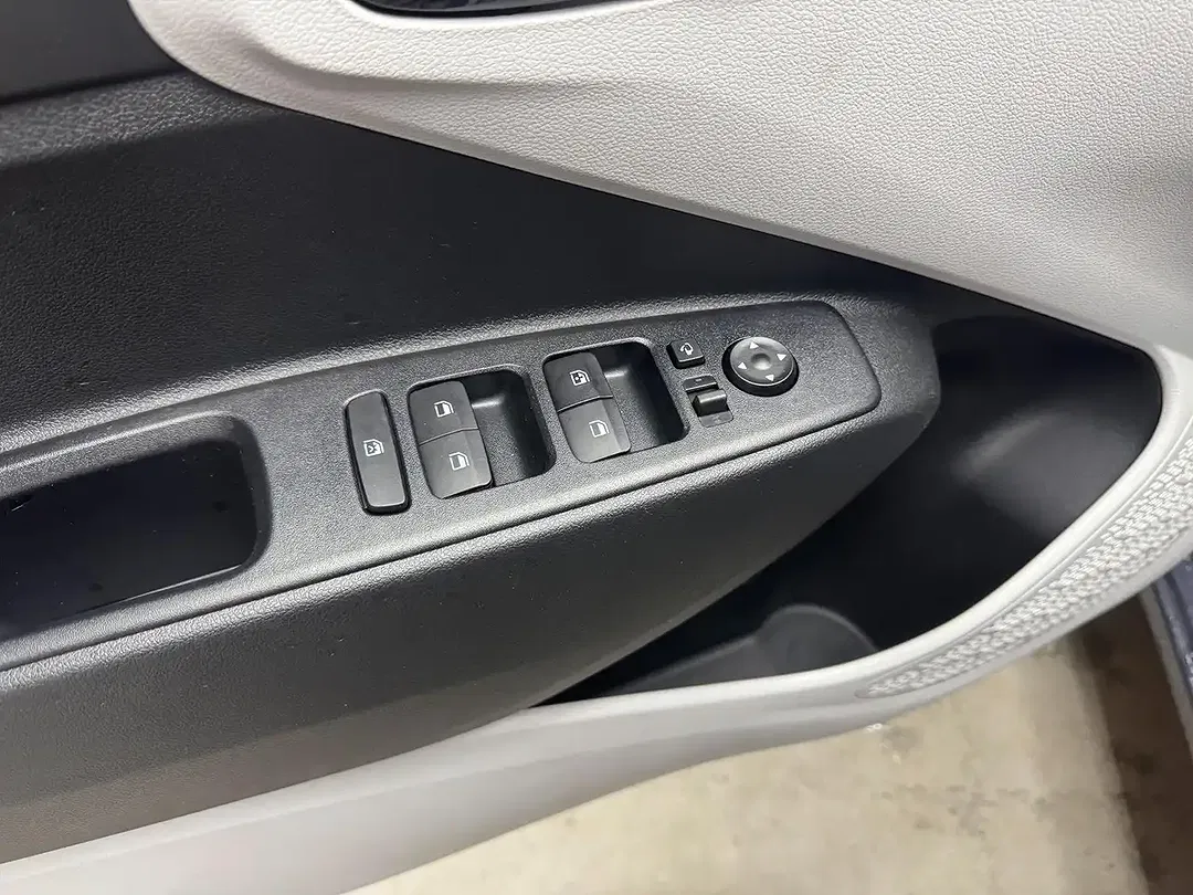Hyundai i10 - Thumbnail 15