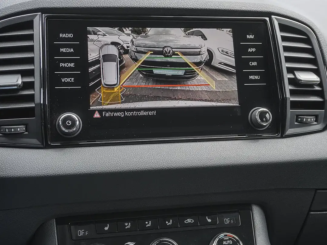 Skoda Karoq - Thumbnail 13