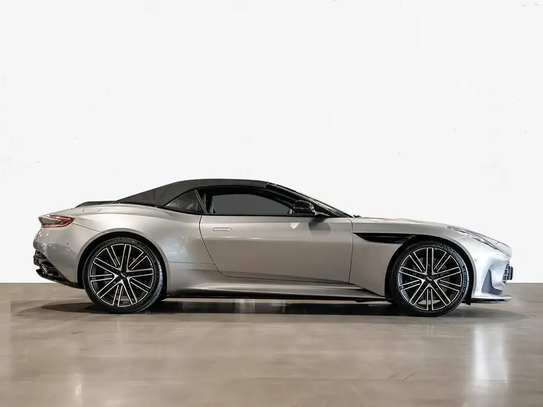 Aston Martin DB12 - Thumbnail 15