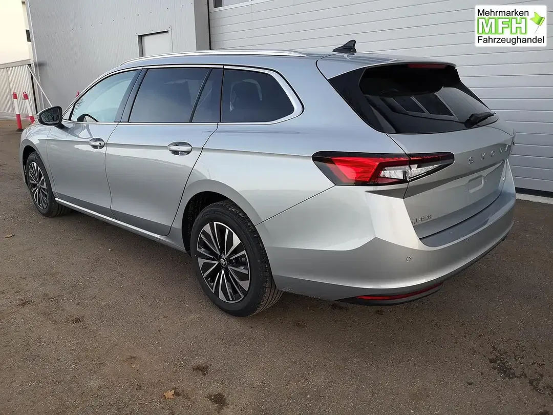 Skoda Superb - Thumbnail 2