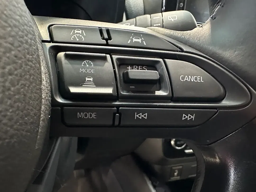 Toyota Yaris - Thumbnail 10