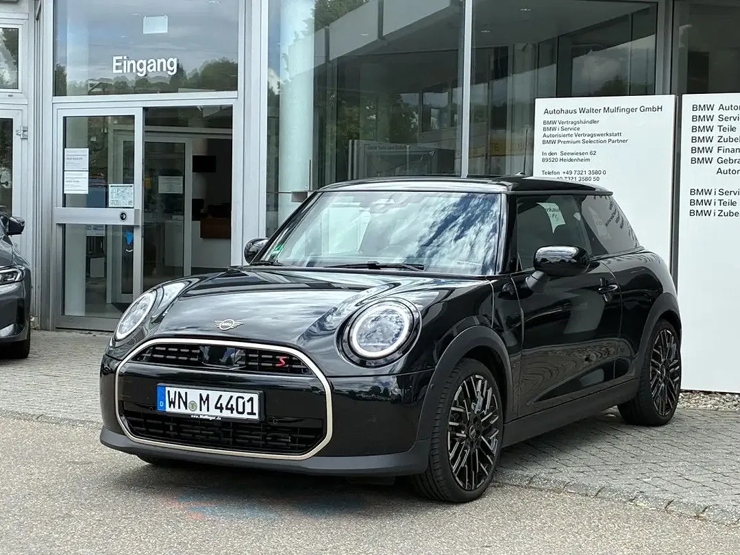 MINI Cooper S - Thumbnail 2