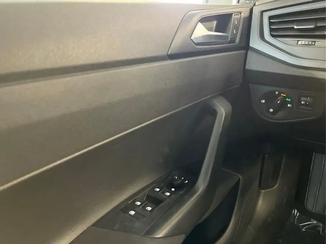 Volkswagen Polo - Thumbnail 9