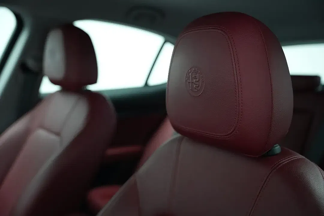 Alfa Romeo Stelvio - Thumbnail 14