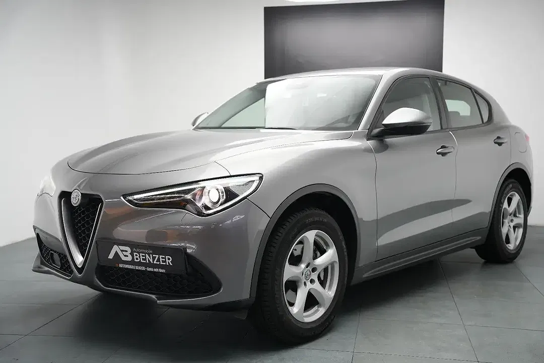 Alfa Romeo Stelvio - Thumbnail 4
