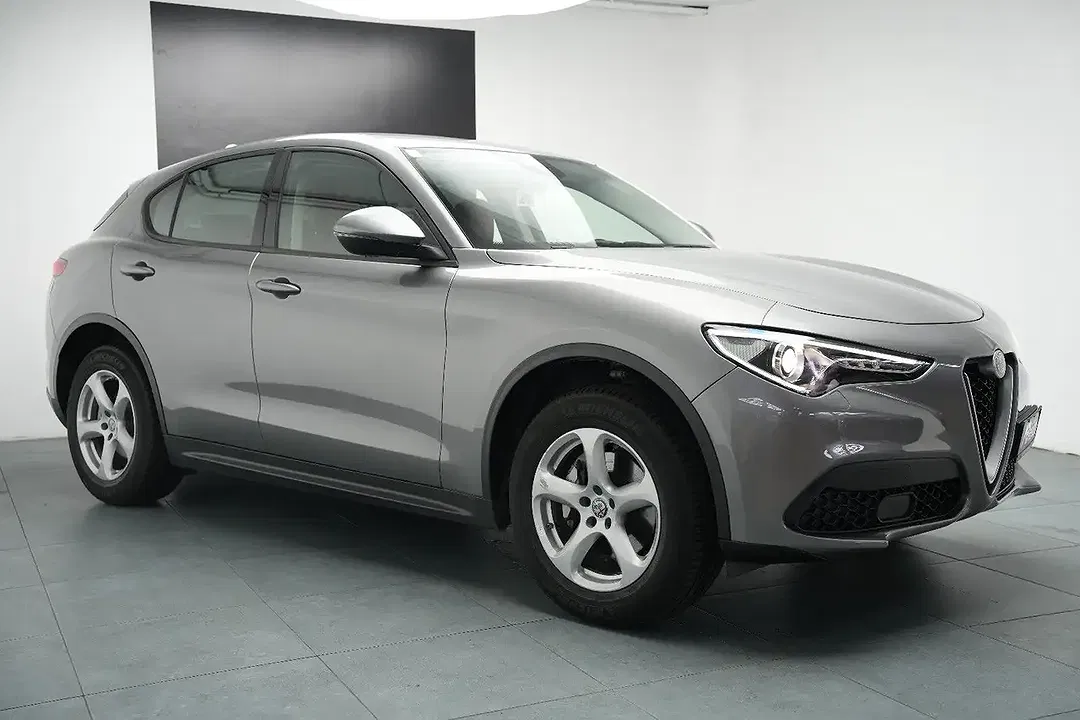 Alfa Romeo Stelvio - Thumbnail 5