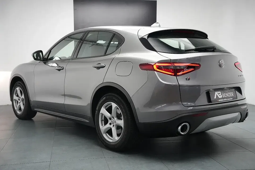 Alfa Romeo Stelvio - Thumbnail 7