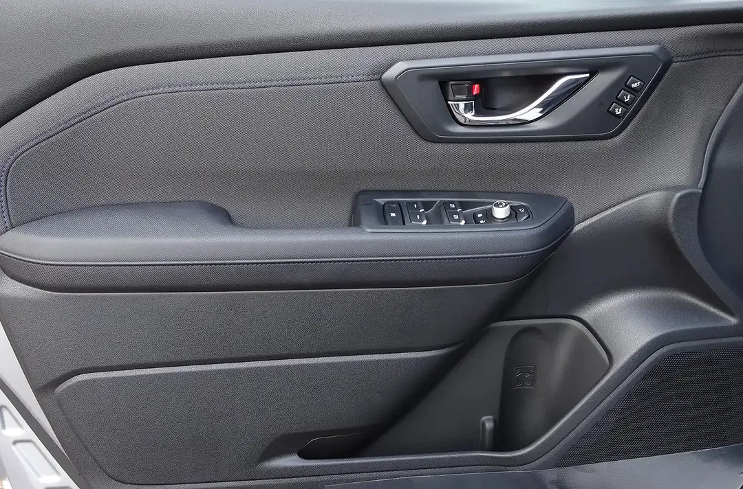 Subaru Forester - Thumbnail 10