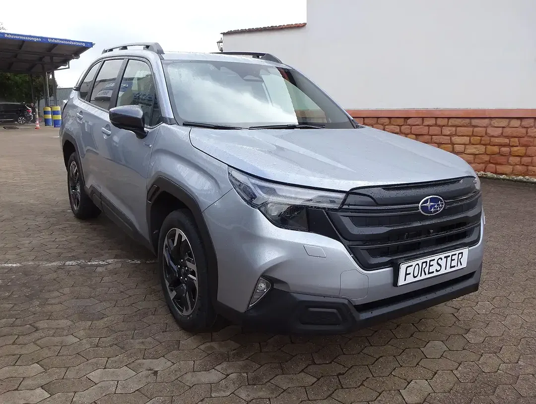 Subaru Forester - Thumbnail 3