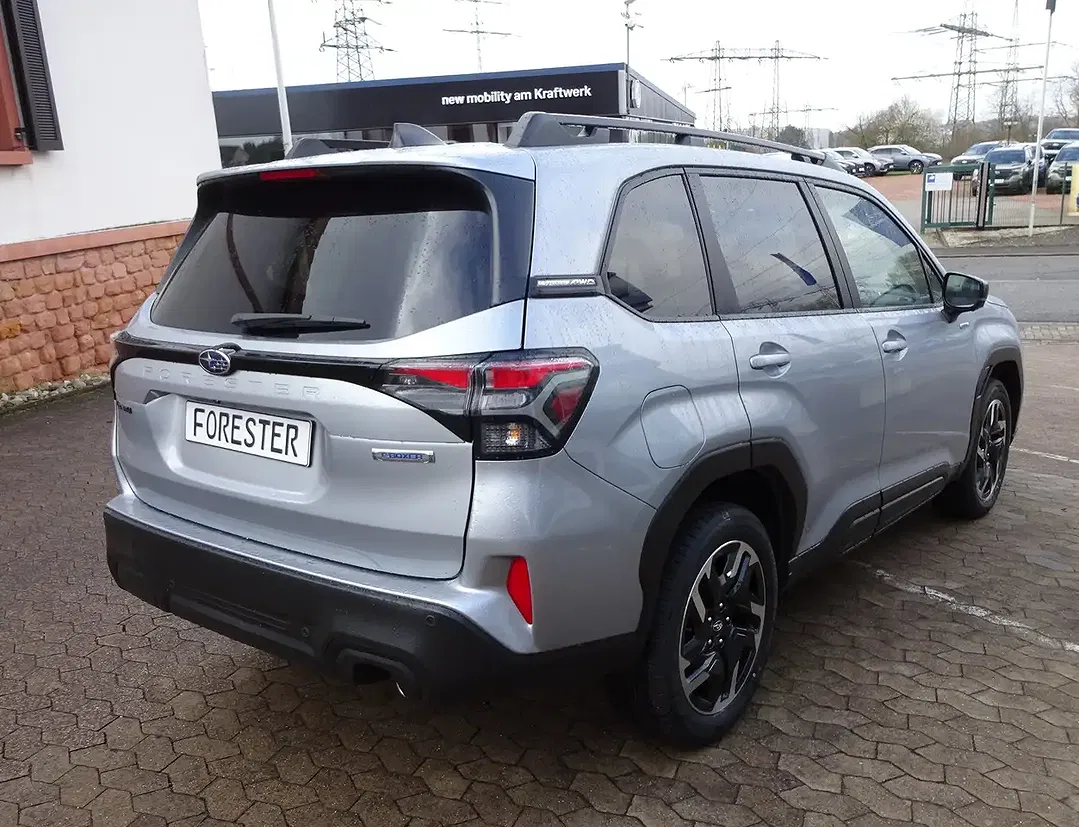 Subaru Forester - Thumbnail 4