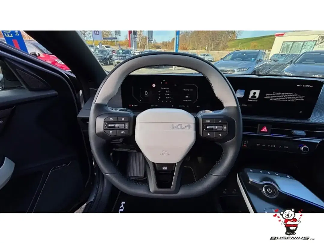 Kia EV6 - Thumbnail 13