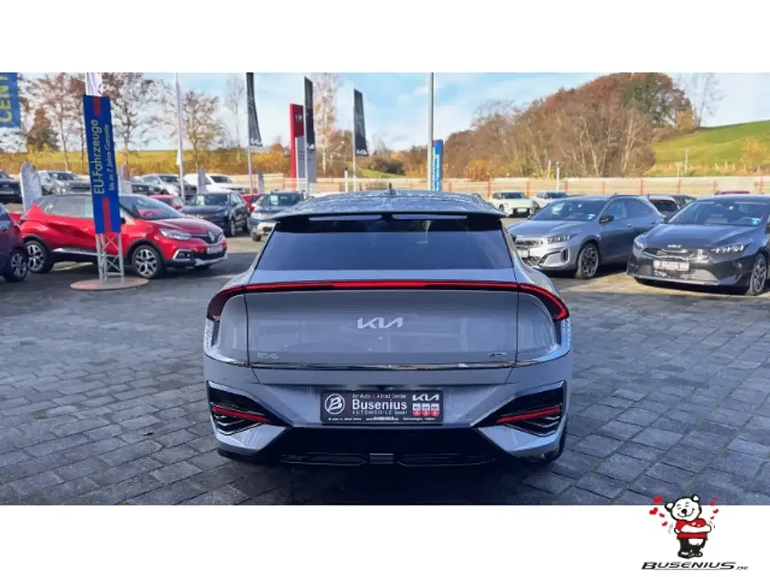 Kia EV6 - Thumbnail 4