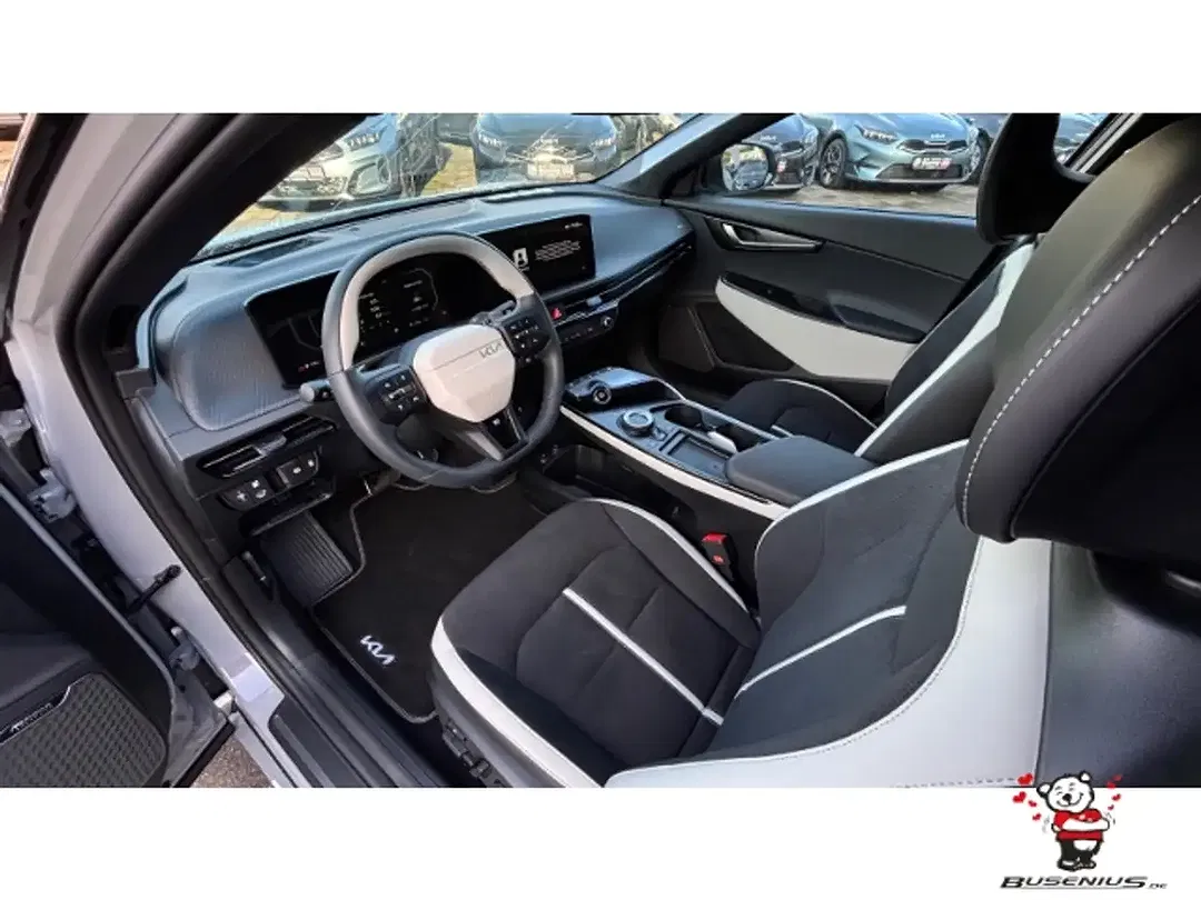Kia EV6 - Thumbnail 7