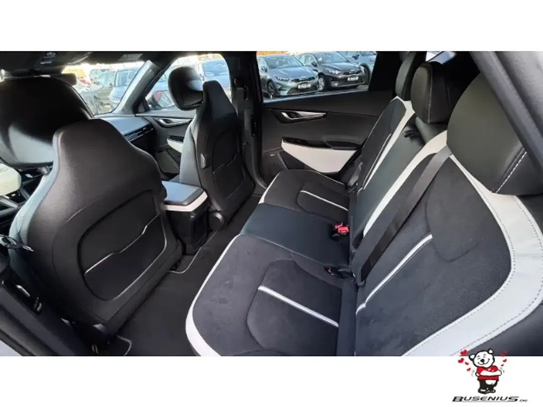 Kia EV6 - Thumbnail 8