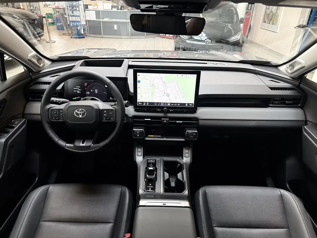 Toyota RAV 4 - Thumbnail 13