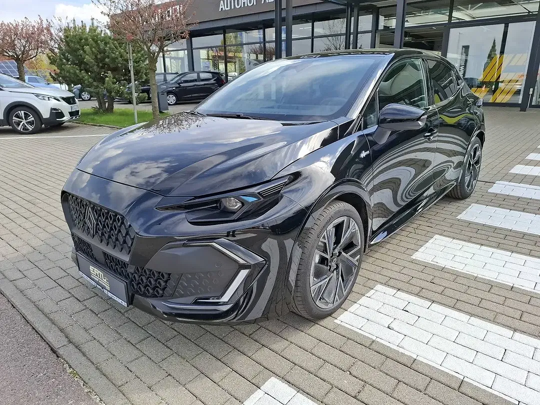 Renault Clio - Thumbnail 1