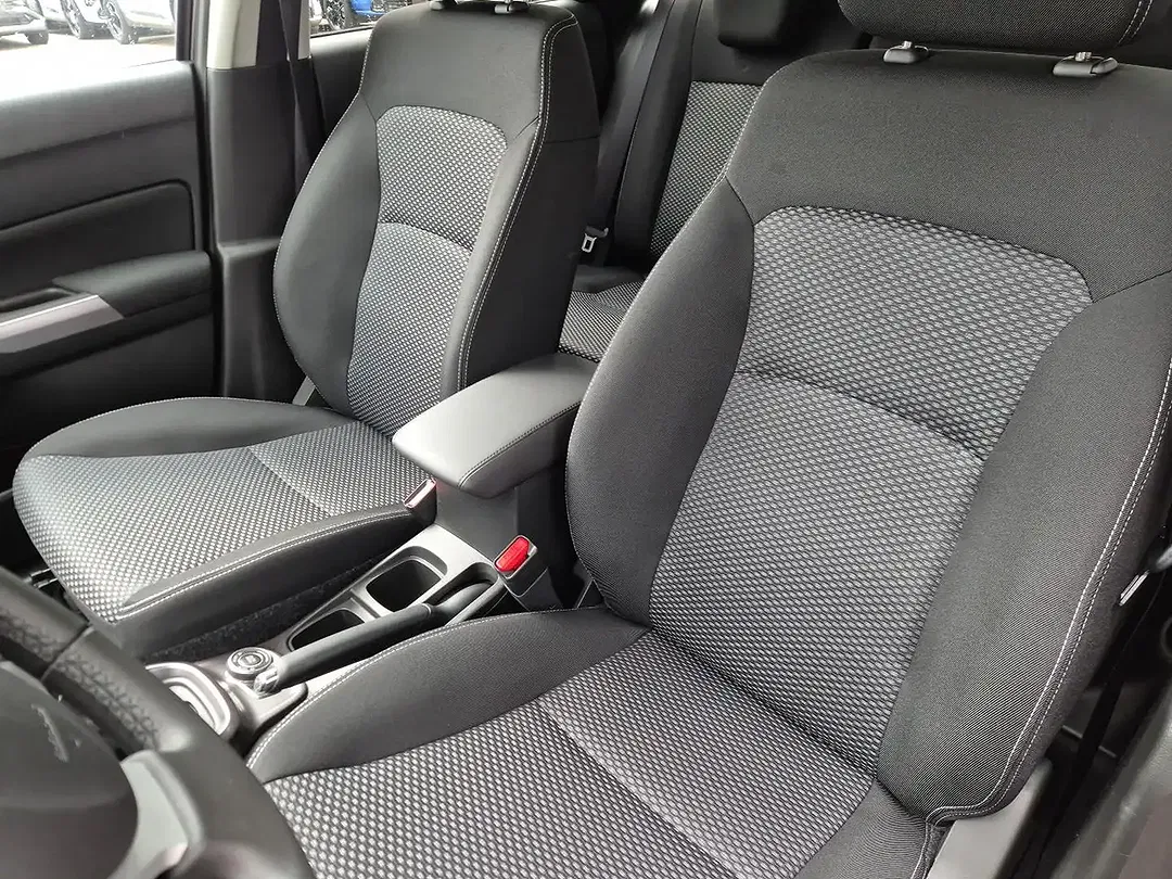 Suzuki Vitara - Thumbnail 12