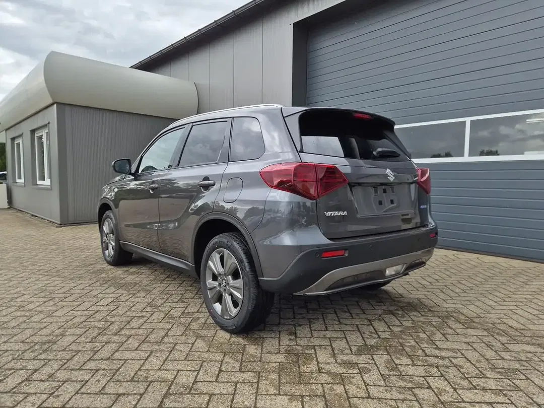 Suzuki Vitara - Thumbnail 3