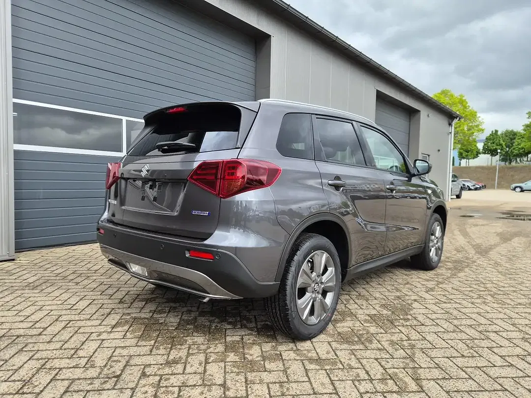 Suzuki Vitara - Thumbnail 5