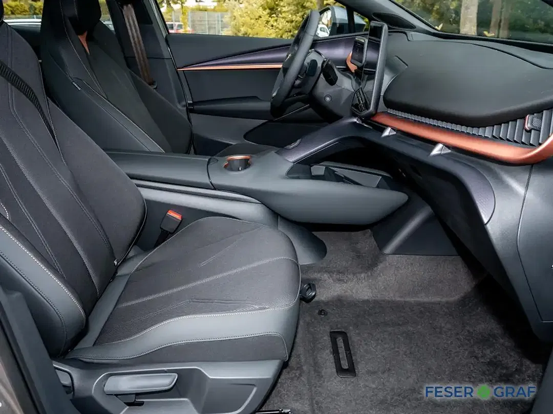 CUPRA Tavascan - Thumbnail 6