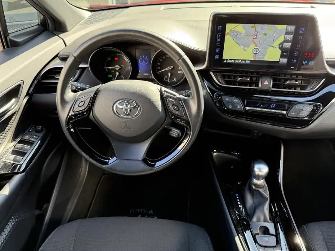 Toyota C-HR - Thumbnail 10