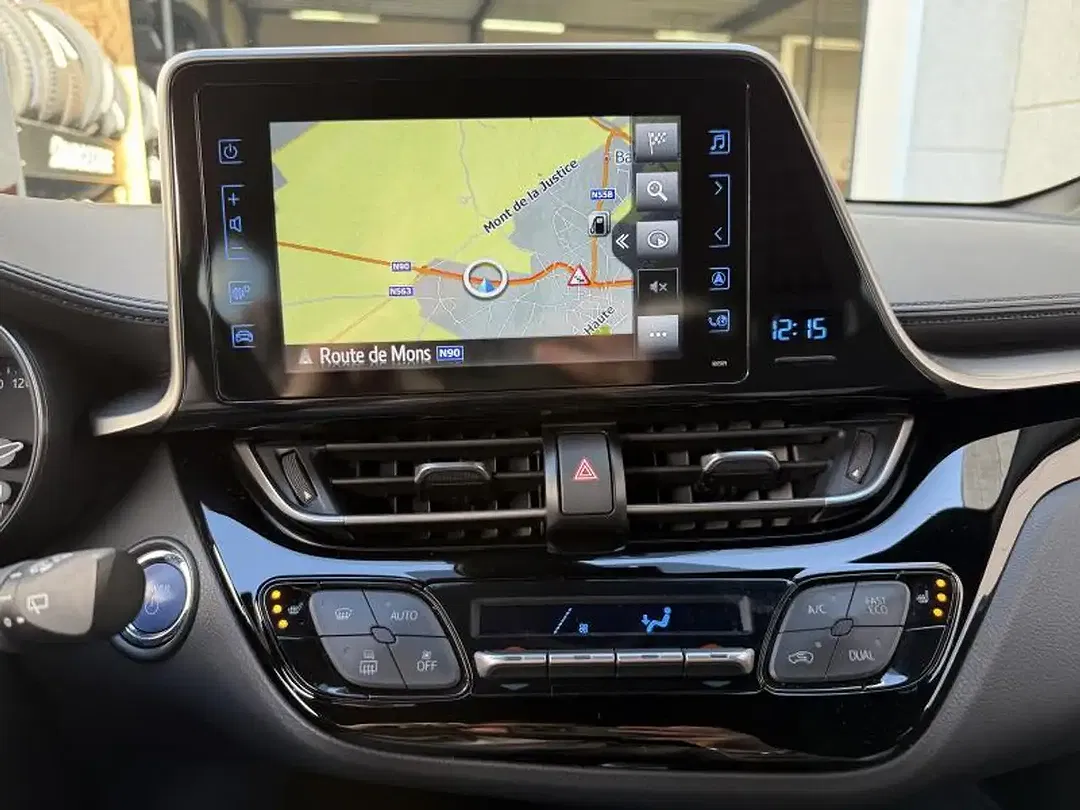 Toyota C-HR - Thumbnail 12