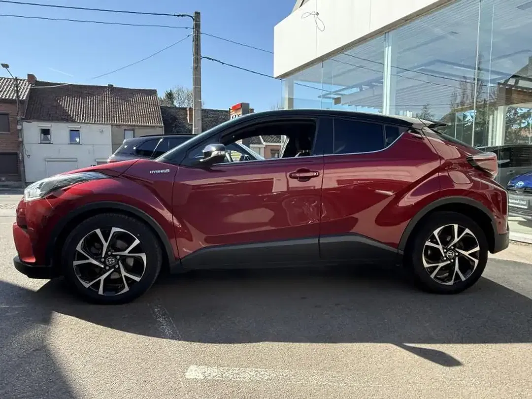 Toyota C-HR - Thumbnail 3