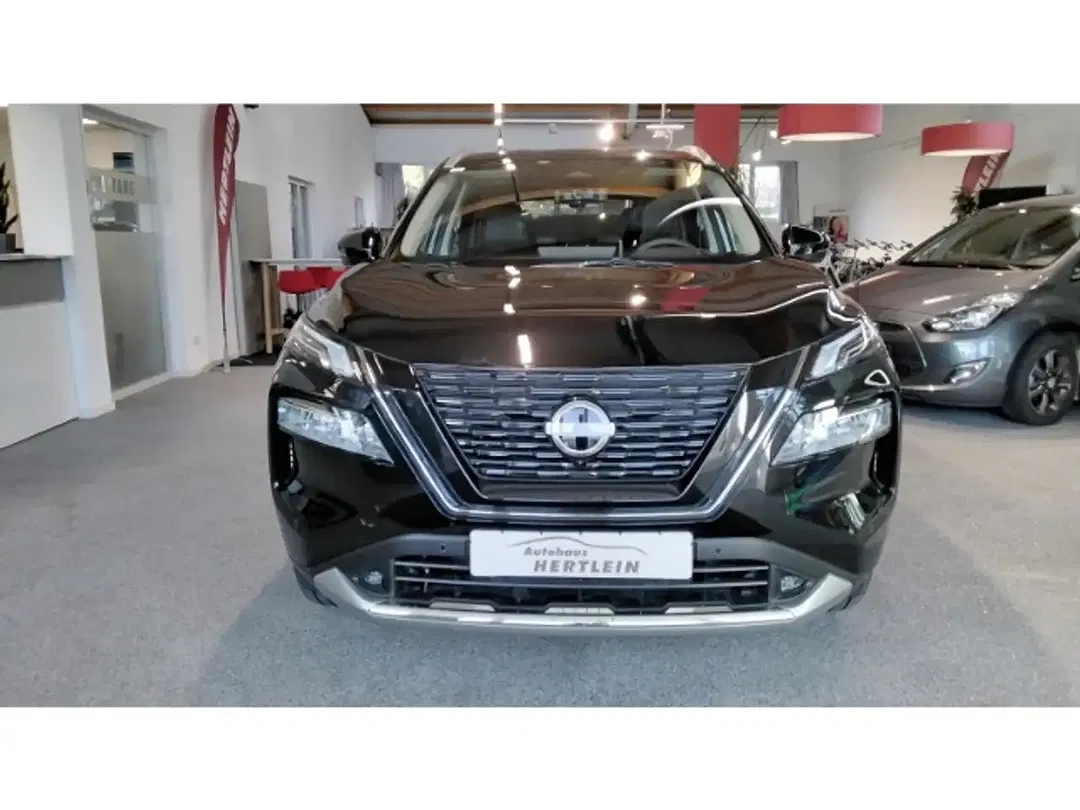 Nissan X-Trail - Thumbnail 2