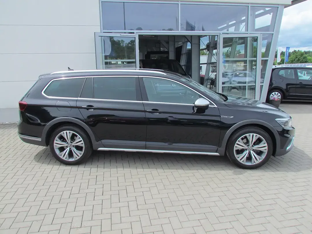 Volkswagen Passat Alltrack - Thumbnail 2