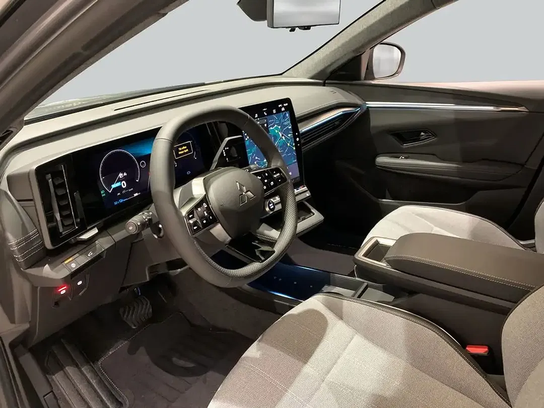 Mitsubishi Eclipse Cross - Thumbnail 10