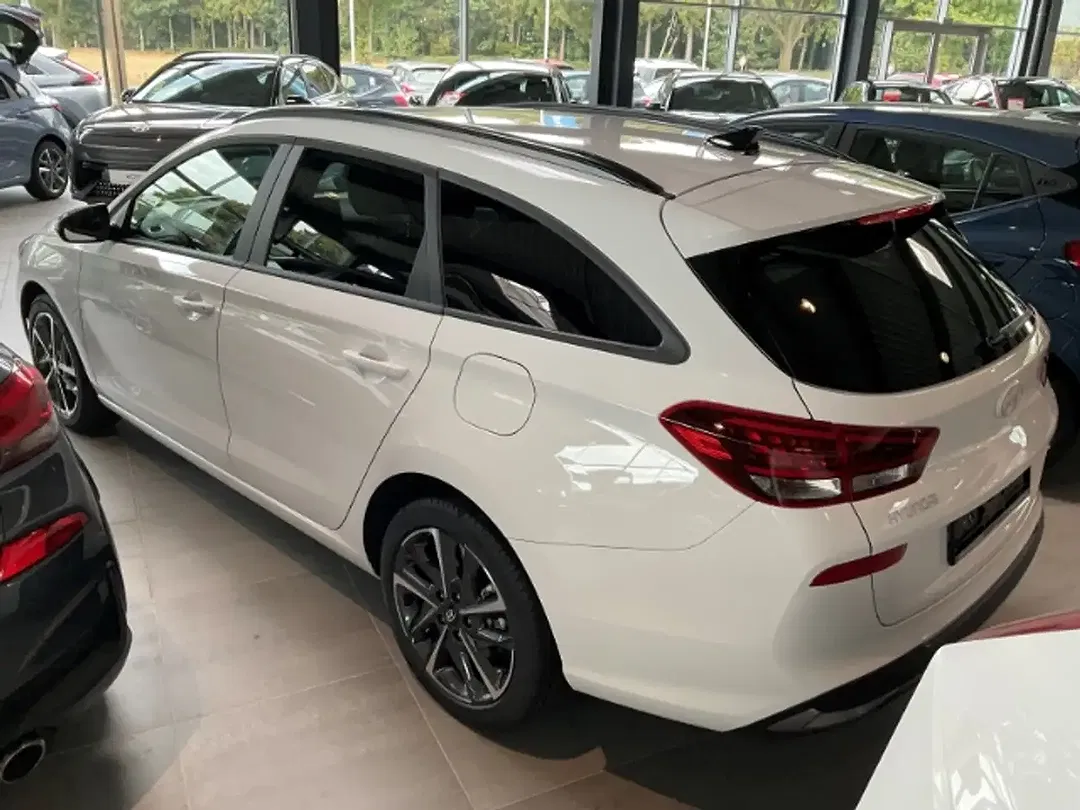 Hyundai i30 - Thumbnail 4