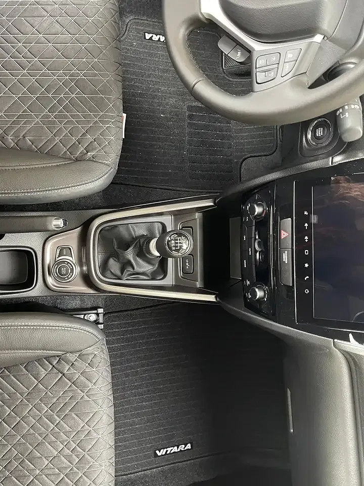 Suzuki Vitara - Thumbnail 12