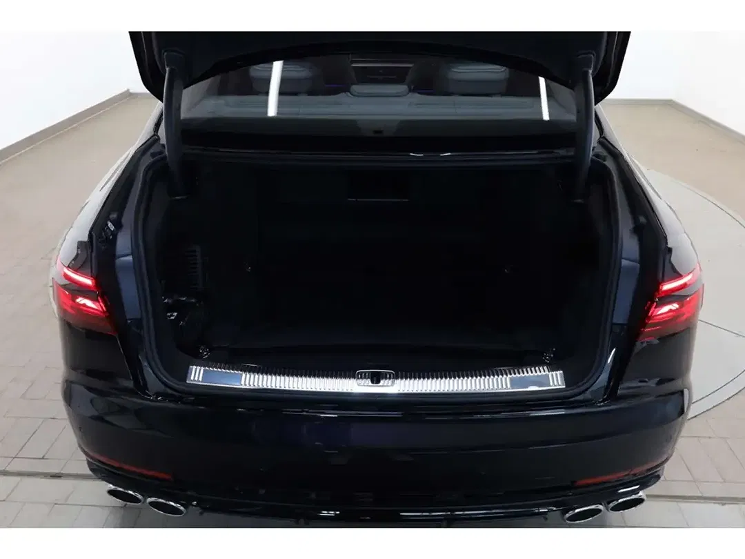 Audi S8 - Thumbnail 11