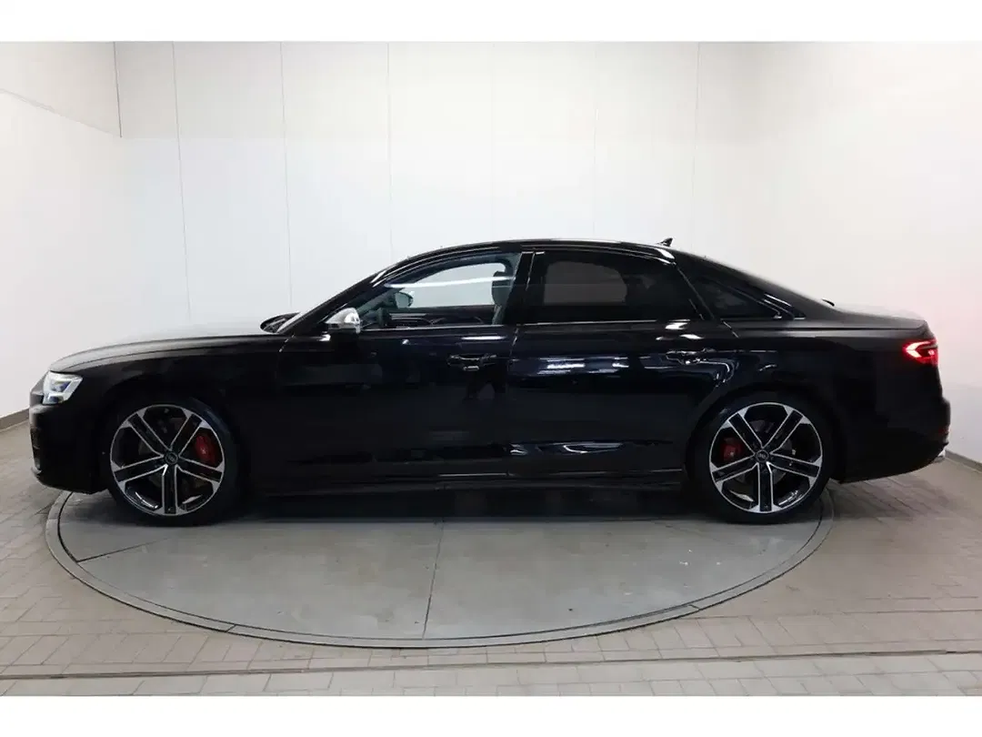 Audi S8 - Thumbnail 4
