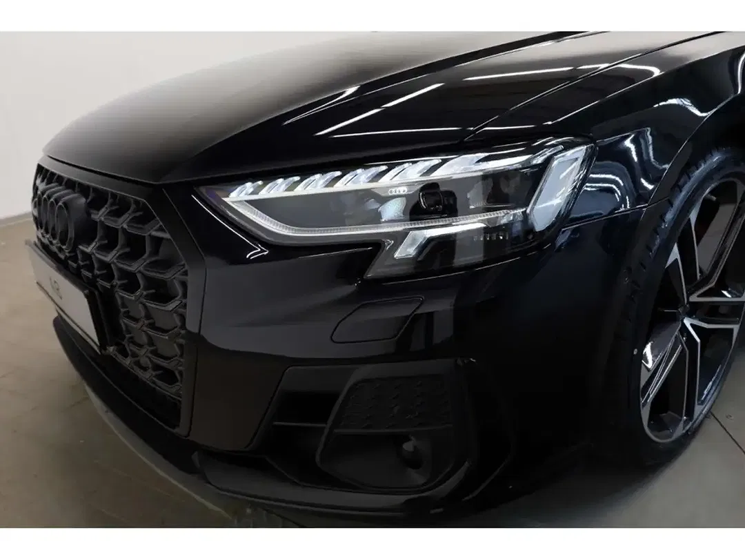 Audi S8 - Thumbnail 6