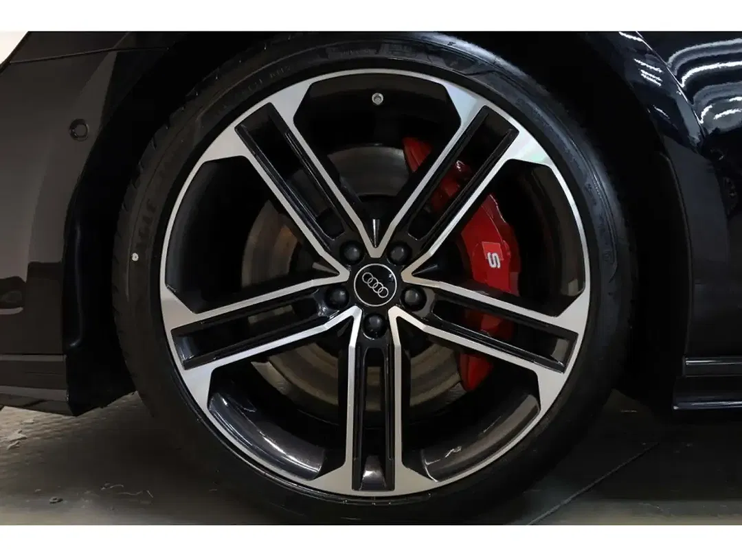 Audi S8 - Thumbnail 7