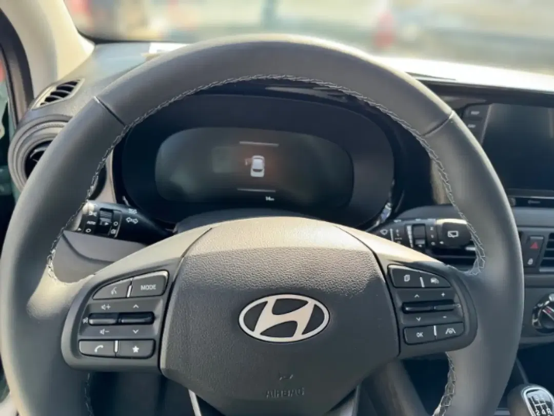 Hyundai i10 - Thumbnail 8