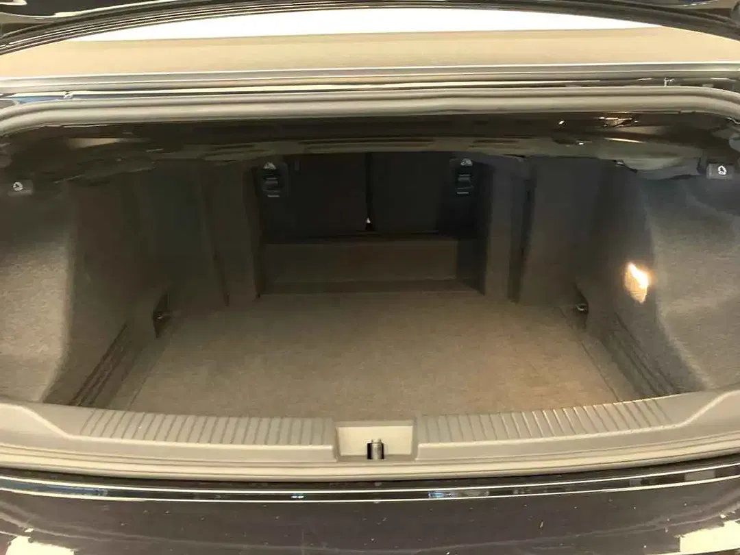 Volkswagen T-Roc - Thumbnail 11