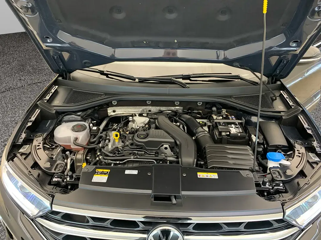 Volkswagen T-Roc - Thumbnail 18