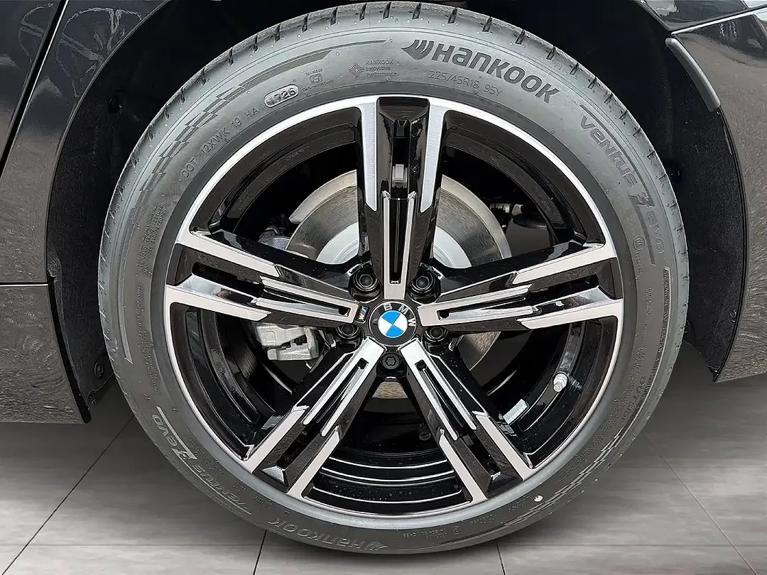 BMW 320 - Thumbnail 6