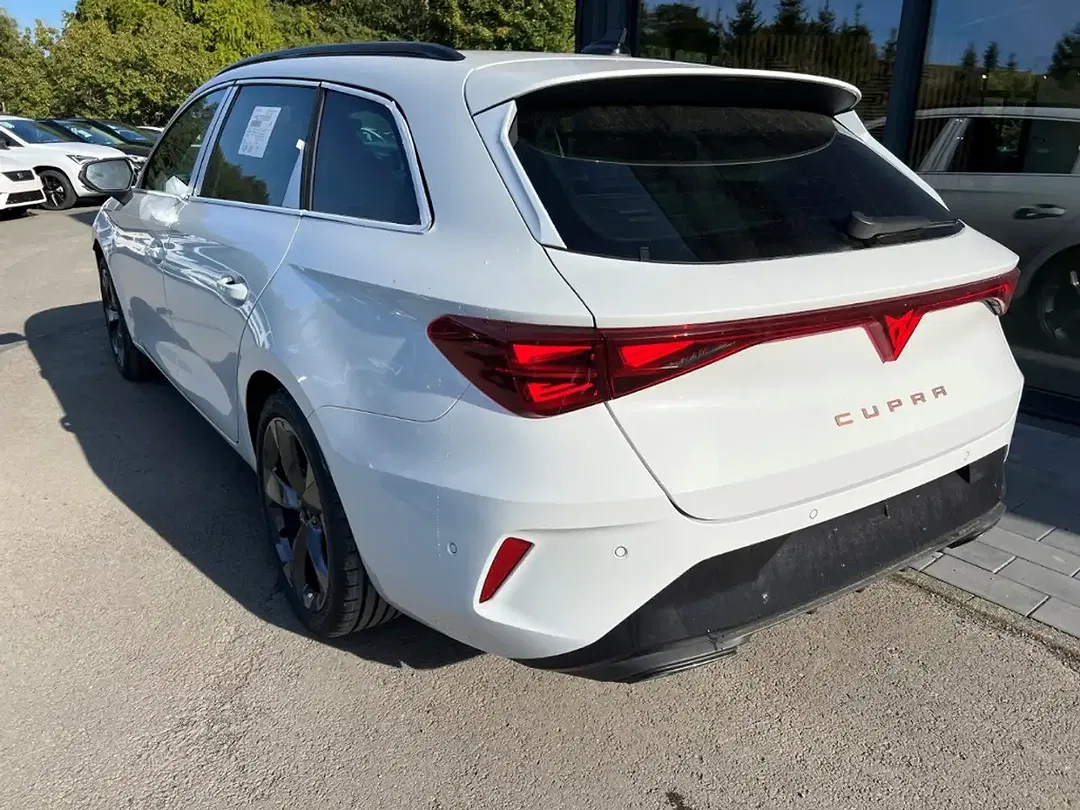 CUPRA Leon - Thumbnail 5