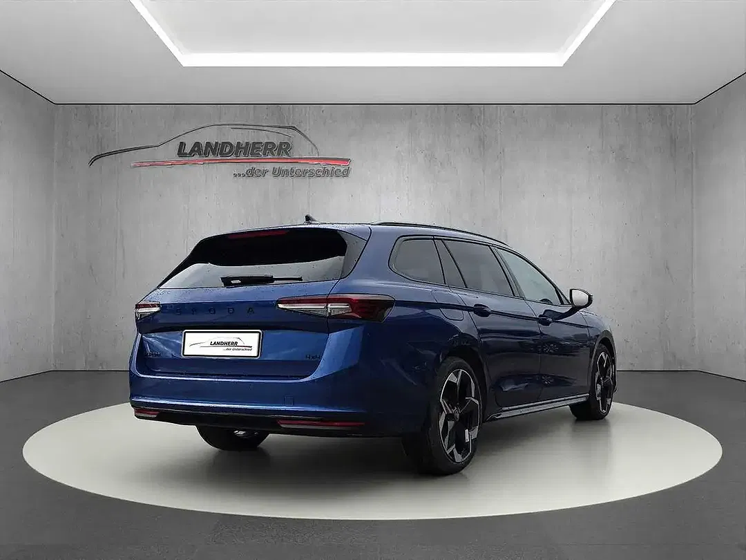 Skoda Superb - Thumbnail 3