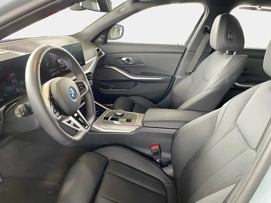 BMW 330 - Thumbnail 9