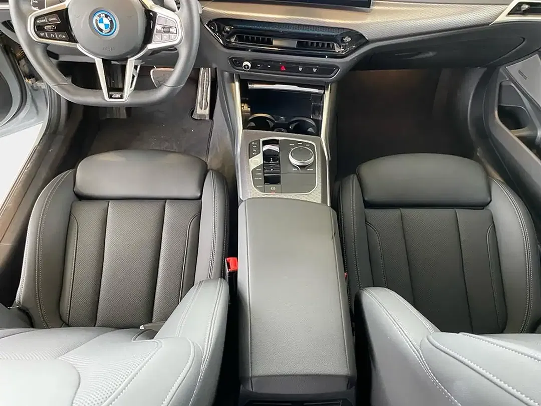 BMW 330 - Thumbnail 11