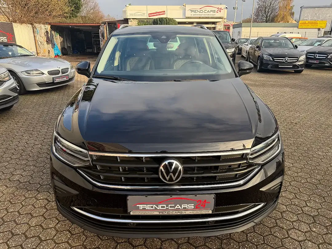 Volkswagen Tiguan - Thumbnail 8