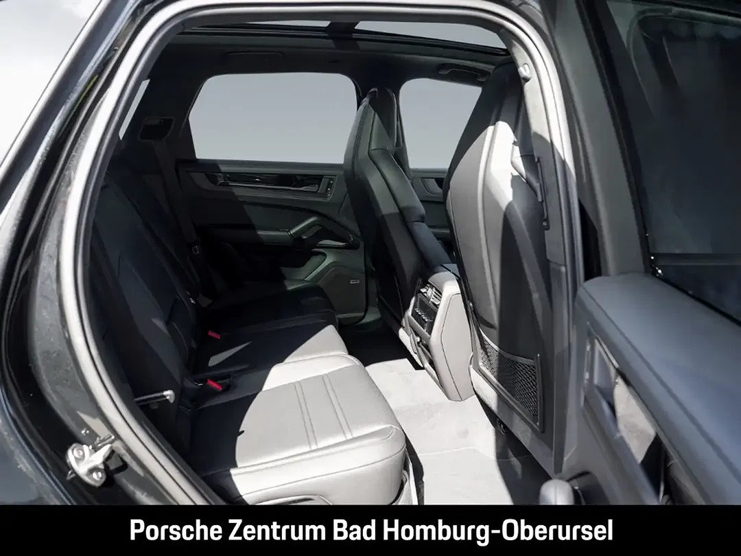 Porsche Cayenne - Thumbnail 10