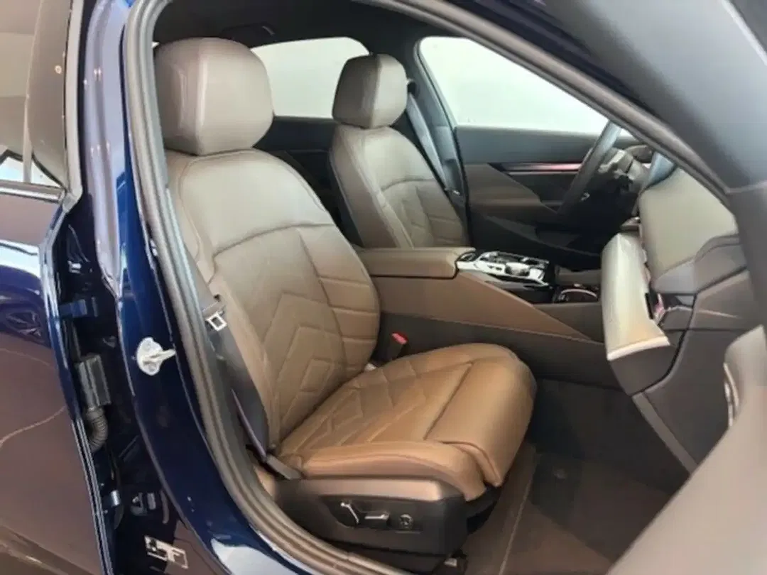 BMW 520 - Thumbnail 9
