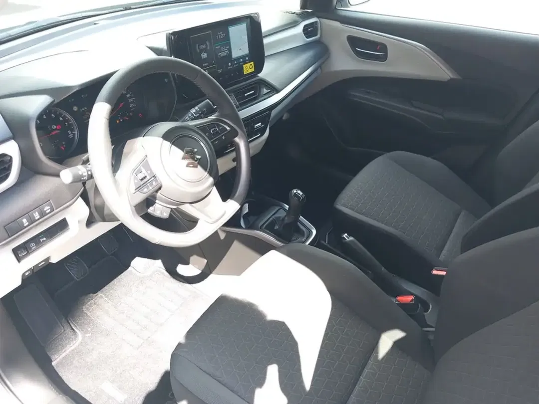 Suzuki Swift - Thumbnail 10