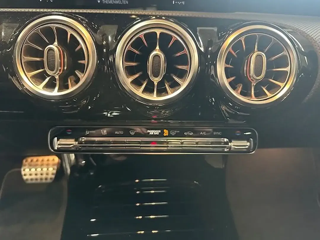 Mercedes-Benz CLA 250 - Thumbnail 16